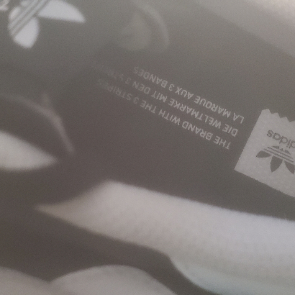 Sneakers - Picture 3 of 4